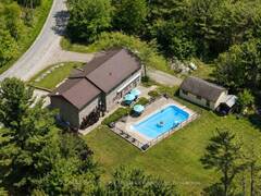 217 SOUTH SHORE ROAD Pointe au Baril Ontario, P0G 1K0