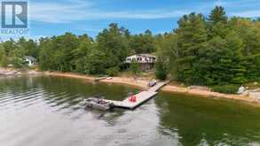 A60-17 PENTECOST ISLAND | Pointe au Baril Ontario | Slide Image One