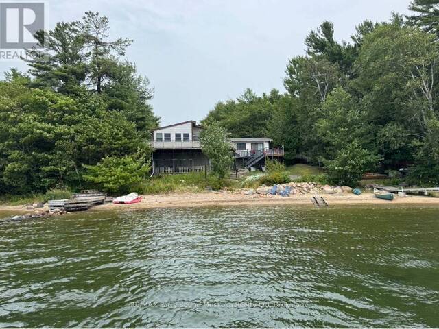 A60-17 PENTECOST ISLAND Pointe au Baril Ontario, P0G 1K0 - 4 Bedrooms Waterfront Home For sale