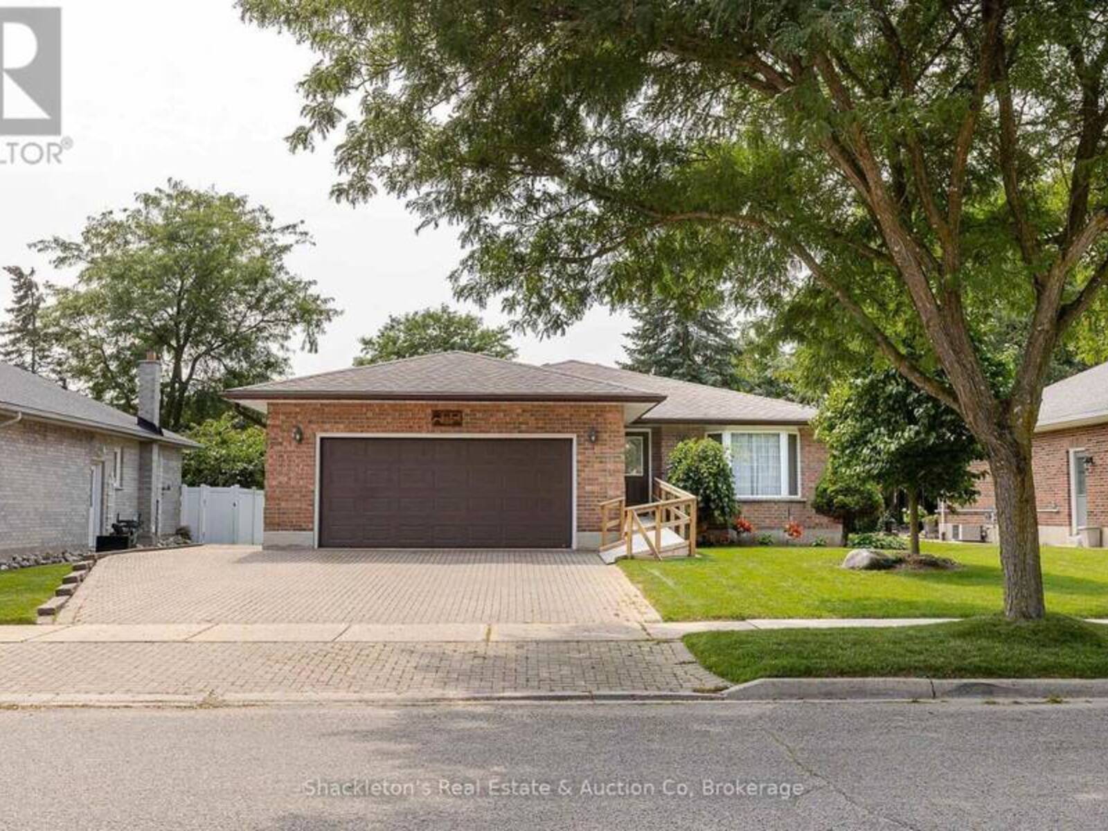 229 BRIARHILL DRIVE, Stratford, Ontario N5A 7T1