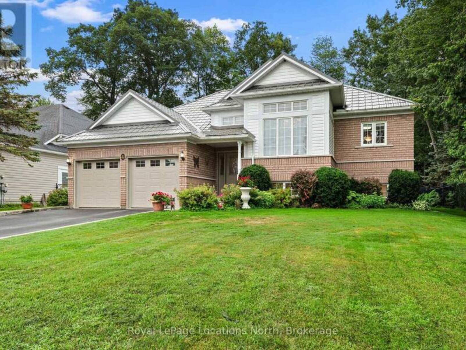 4 TRAILWOOD PLACE, Wasaga Beach, Ontario L9Z 1M6