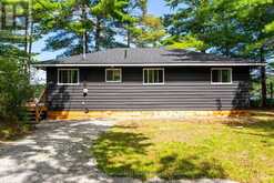COTTAGE - 1055 WEST BANK DRIVE | Gravenhurst Ontario | Slide Image Twelve