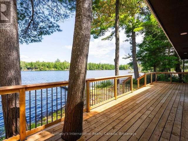 COTTAGE - 1055 WEST BANK DRIVE Gravenhurst Ontario, P0E 1G0 - 3 Bedrooms Waterfront Home For sale