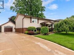 59 BRIARHILL DRIVE Stratford Ontario, N5A 6N6