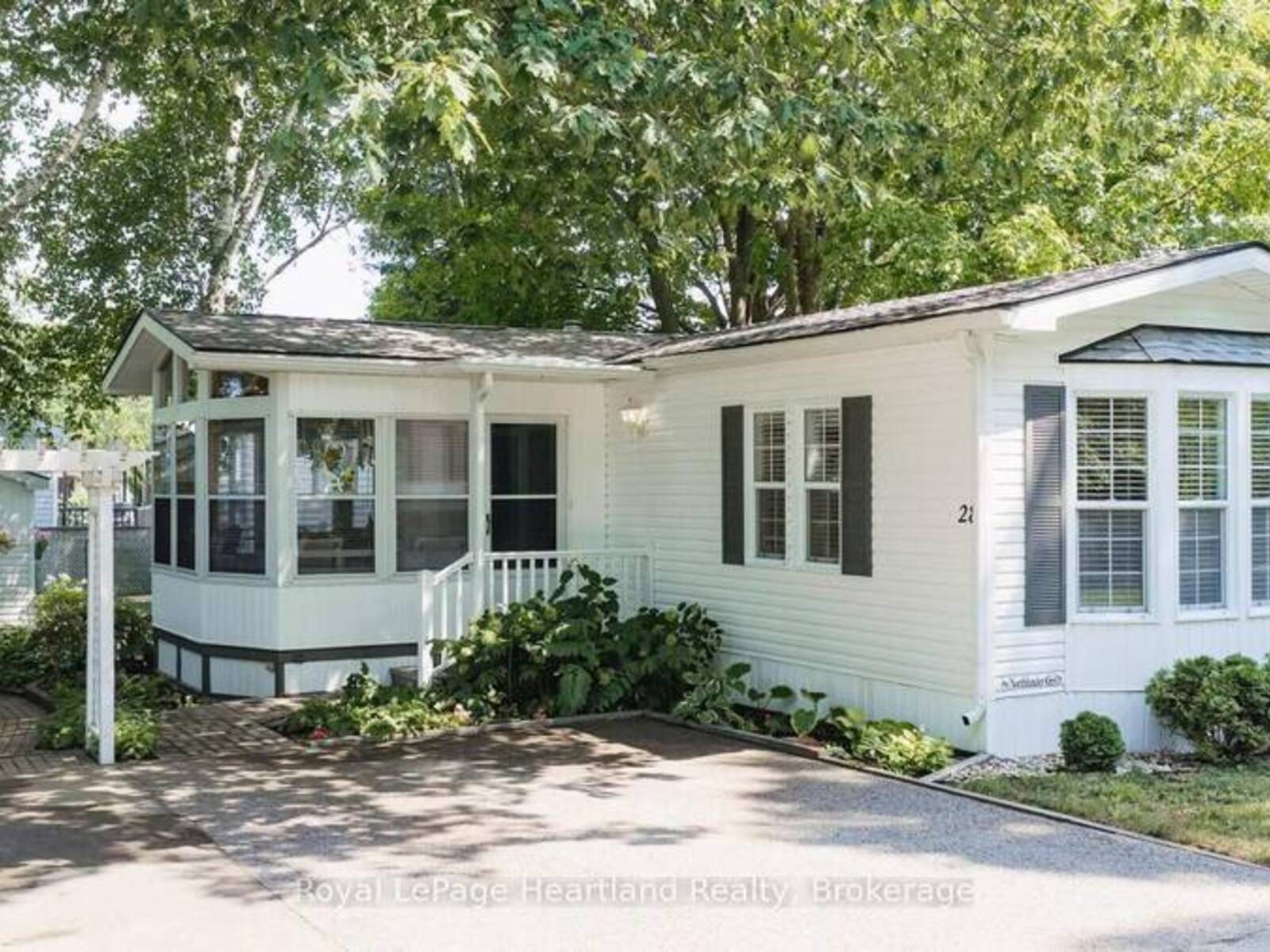 28 IROQUOIS LANE, Goderich, Ontario N7A 3Y2
