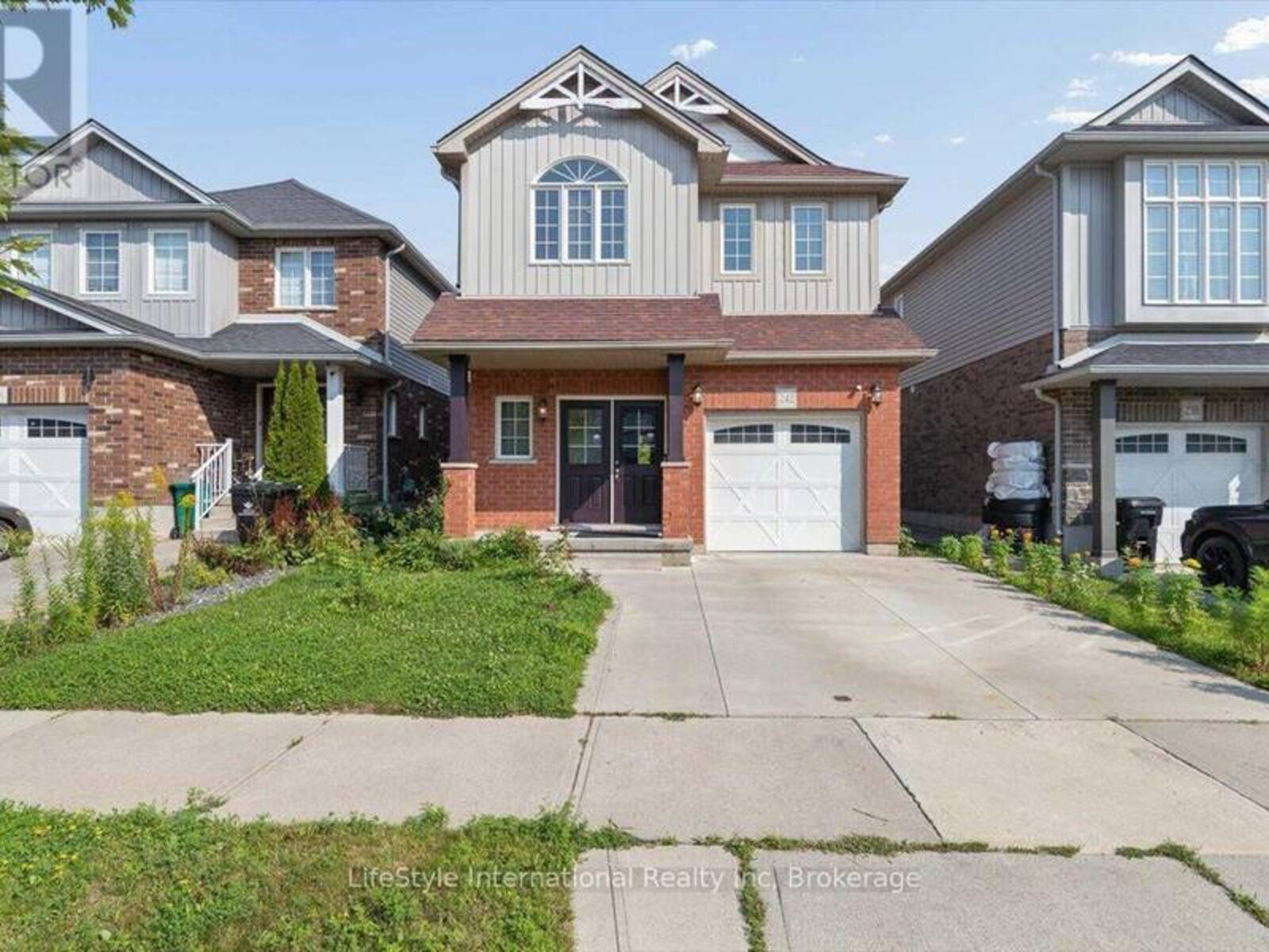 242 MOORLANDS CRESCENT S, Kitchener, Ontario N2P 0C4