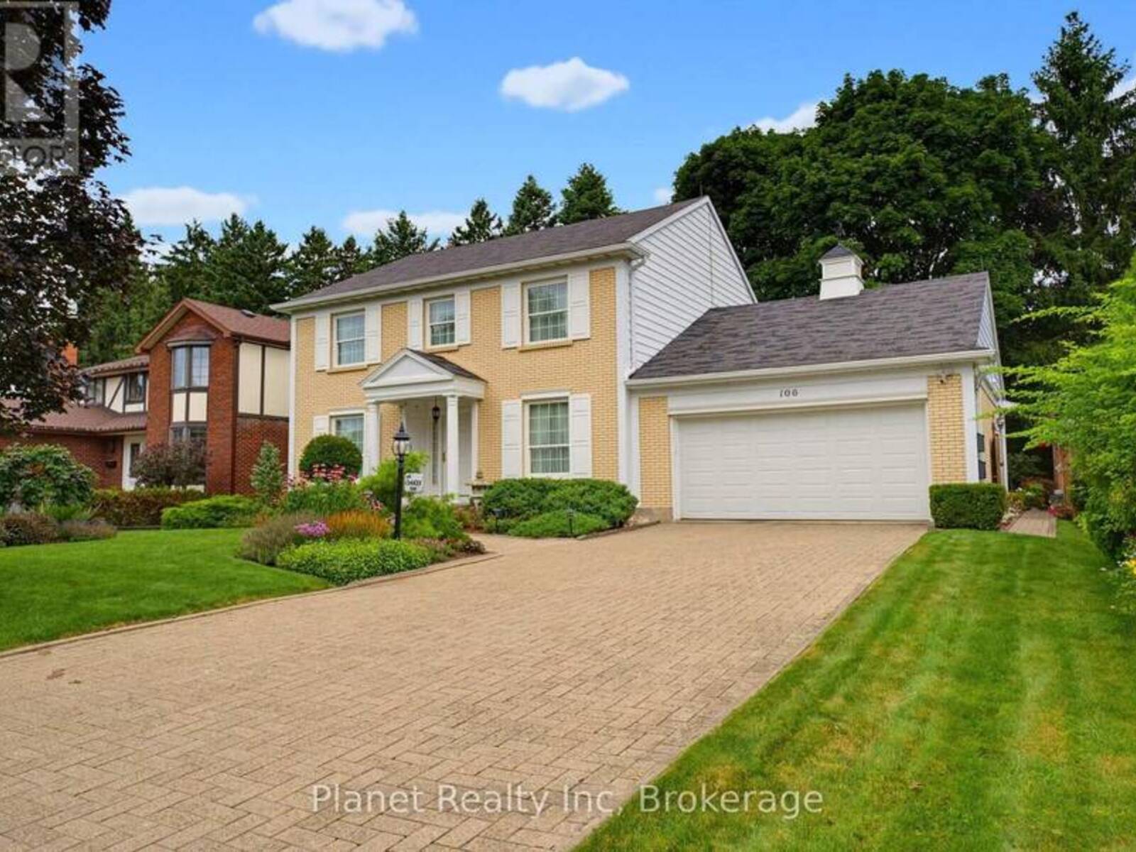 106 THORNDALE PLACE, Waterloo, Ontario N2L 5Y8