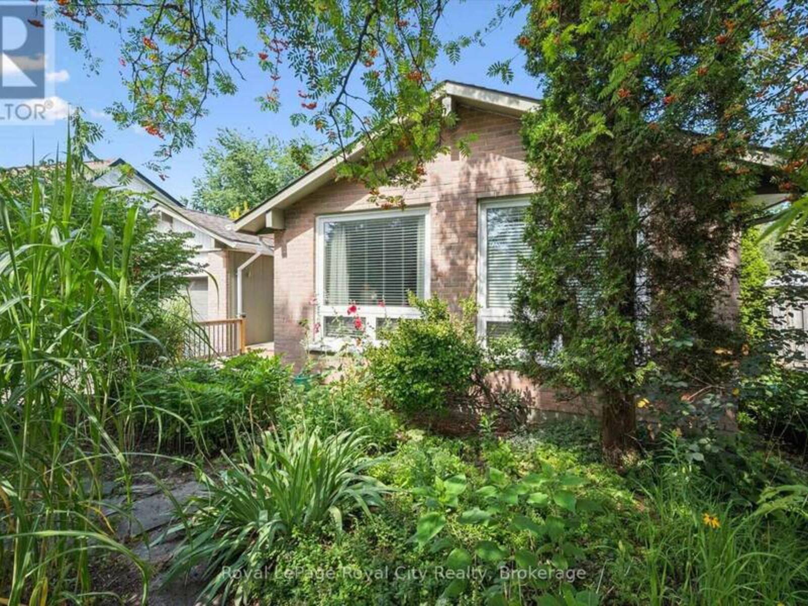 34 PONDVIEW CRESCENT, Guelph, Ontario N1E 3K1