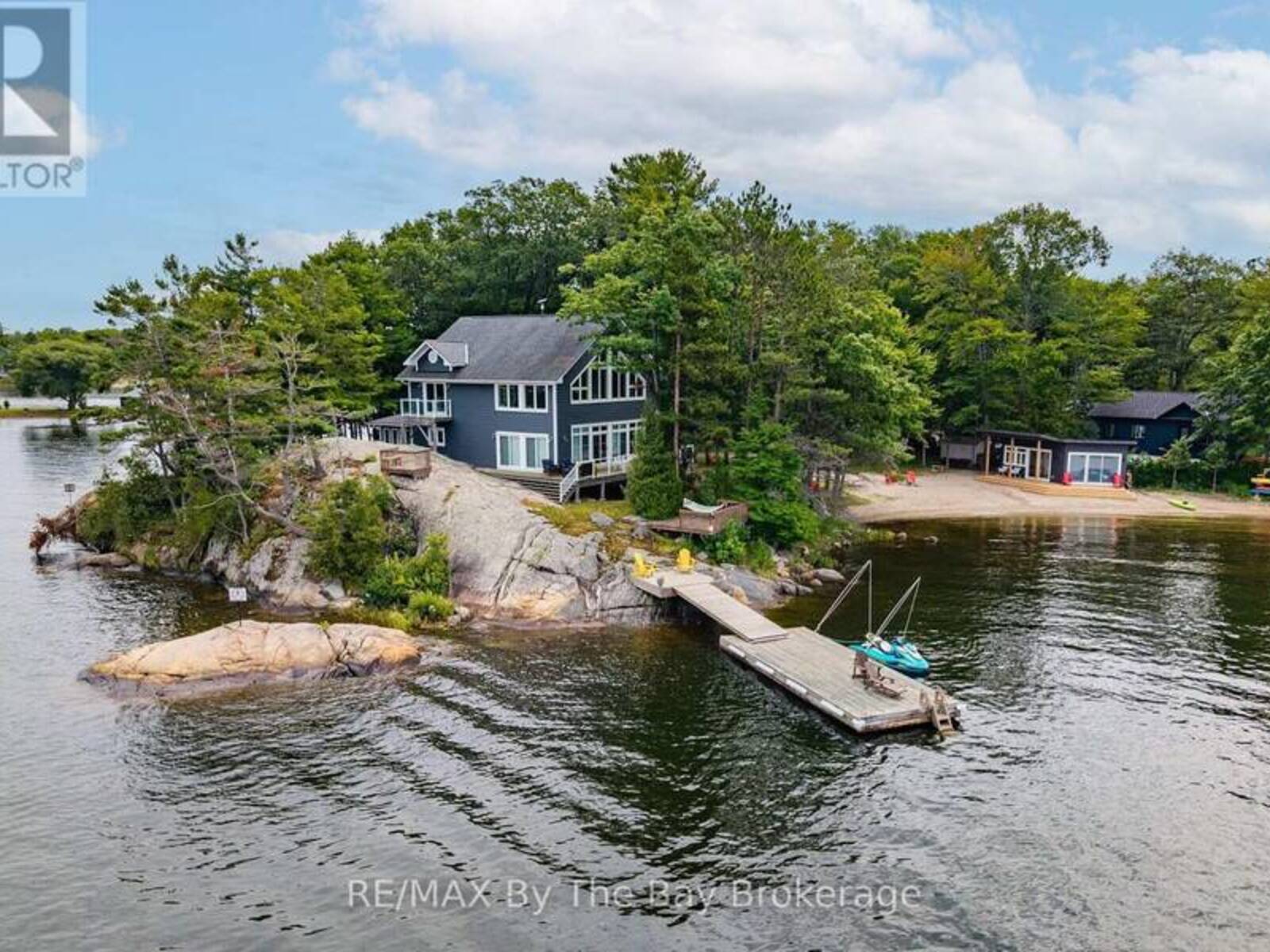 31 GIDLEY TURNPIKE, Honey Harbour, Ontario P0E 1E0