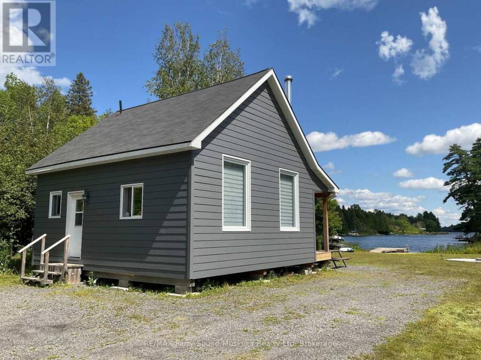 590 CLEAR LAKE ROAD, Parry Sound, Ontario P0H 1A0