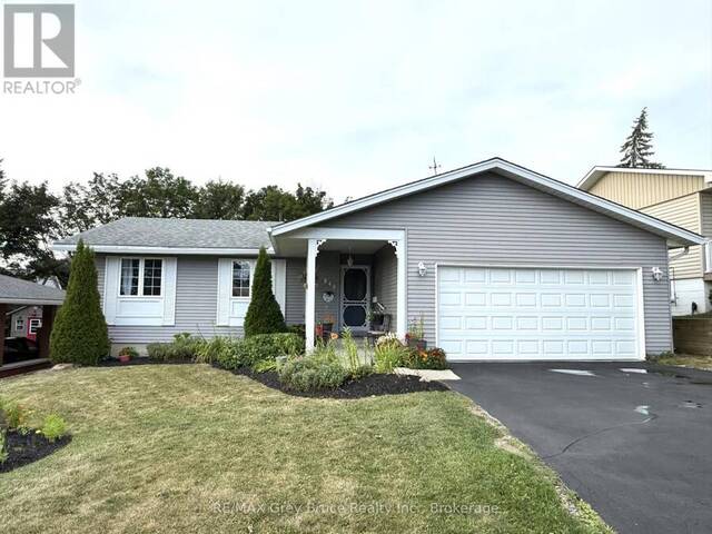 840 4TH STREET E Owen Sound Ontario, N4K 1B6 - 4 Bedrooms Home For Sale
