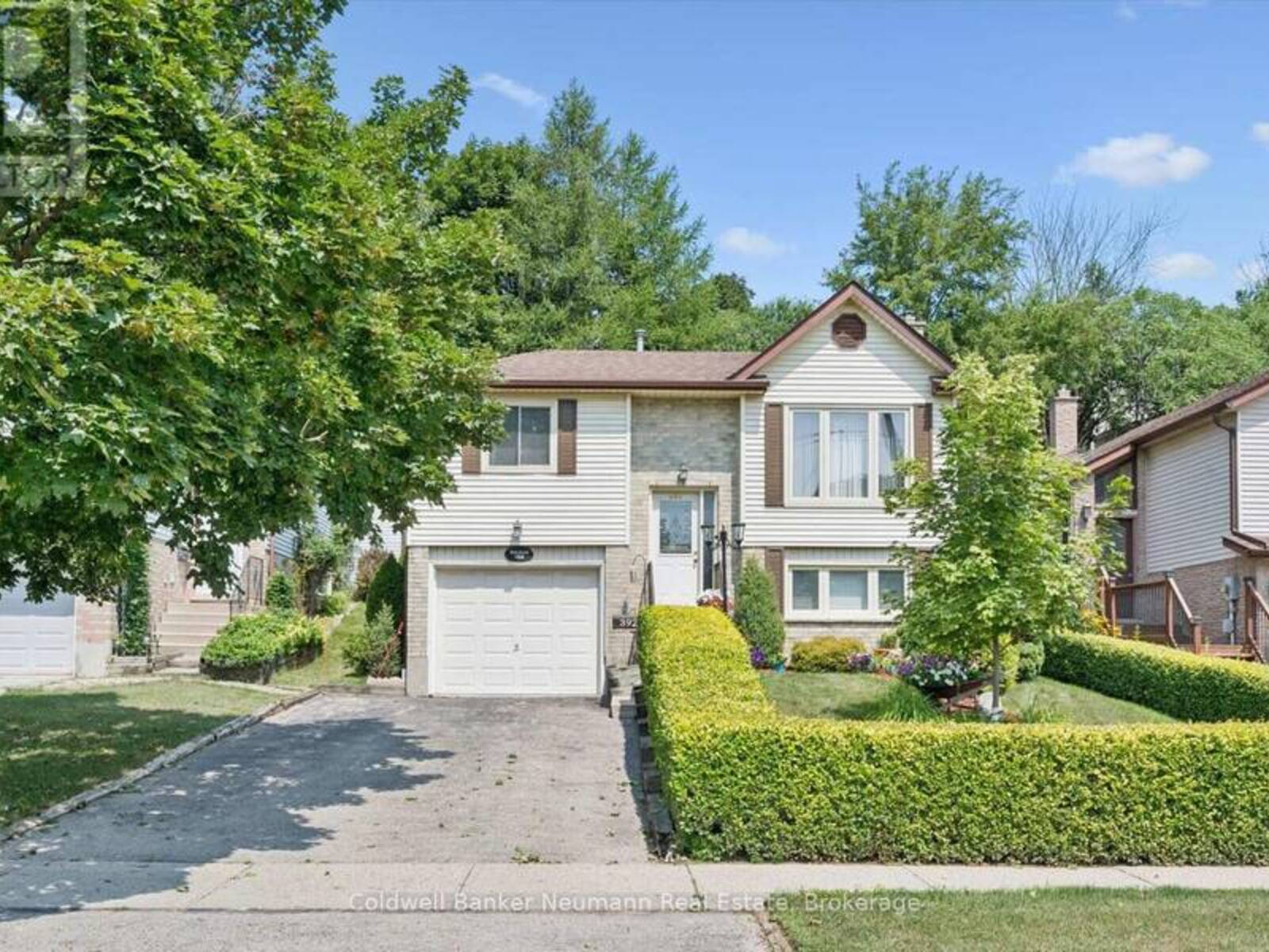 392 IMPERIAL ROAD S, Guelph, Ontario N1K 1K3