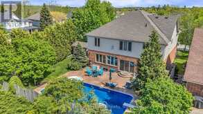 36 BLAIR DRIVE | Guelph Ontario | Slide Image Ten