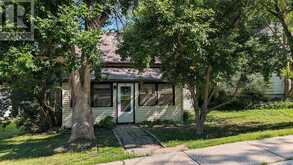 18 SUSAN STREET W | Huntsville Ontario | Slide Image One