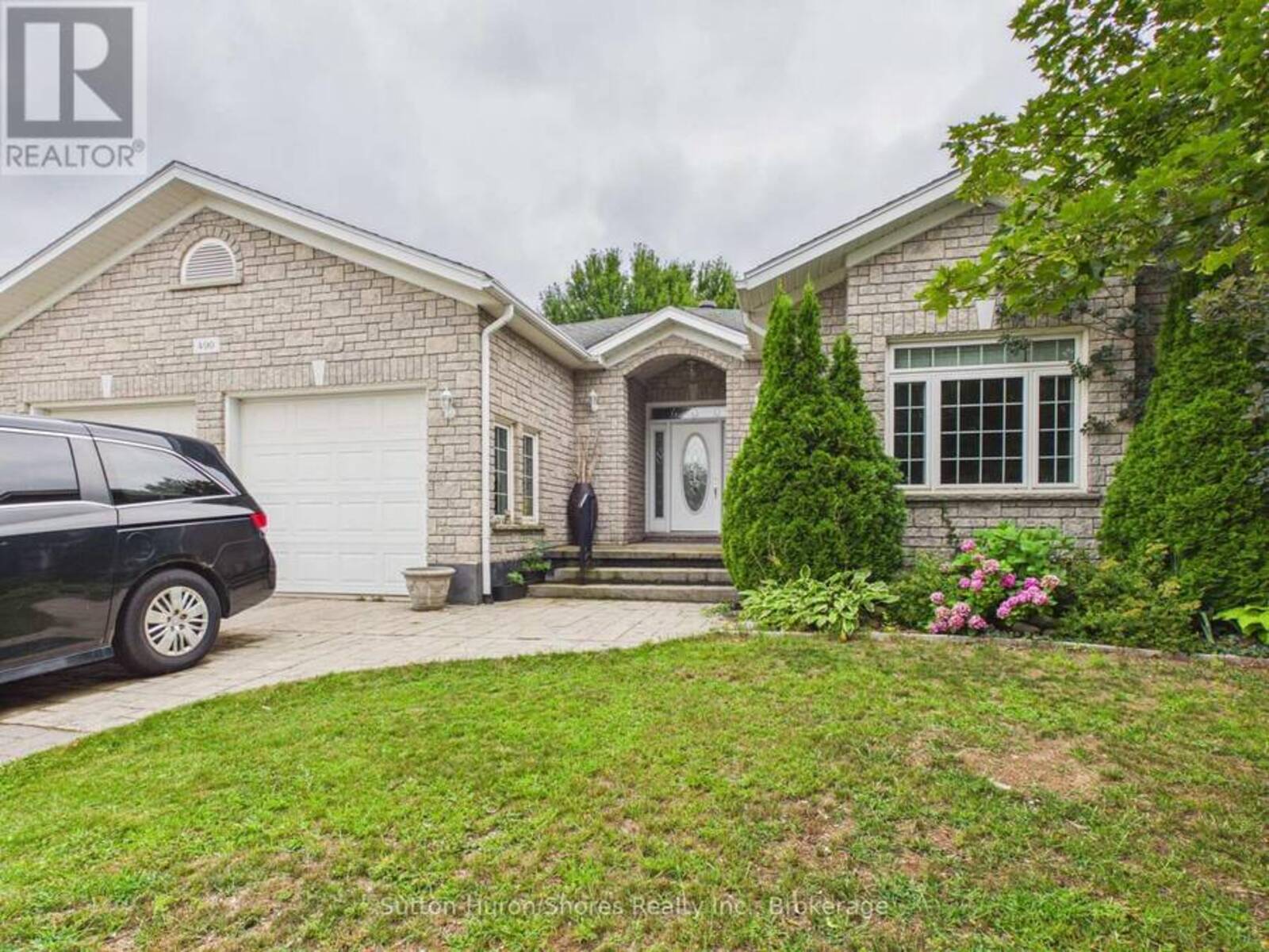 490 BLUEWATER DRIVE, Port Elgin, Ontario N0H 2C1