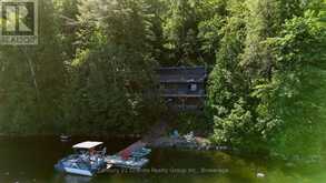 1411 TOCK LANE | Lake of Bays Ontario | Slide Image Three