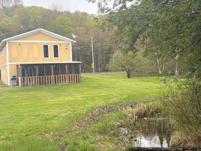 2315 ASPDIN ROAD Huntsville Ontario, P0B 1M0 - 4 Bedrooms Home For Sale