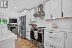 23 LOCK STREET | Rosseau Ontario | Slide Image Thirteen