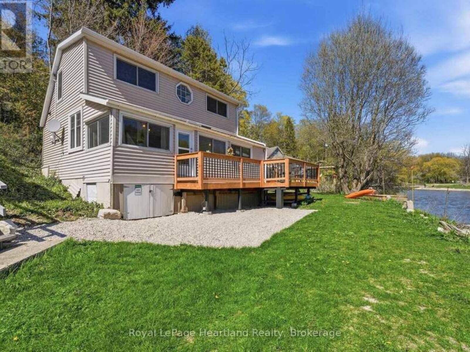 9 MAPLE LANE, Goderich, Ontario N7A 3X9