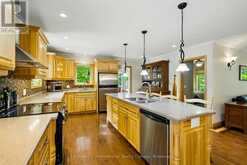 276 JEFFREY ROAD N | Magnetawan Ontario | Slide Image Thirteen