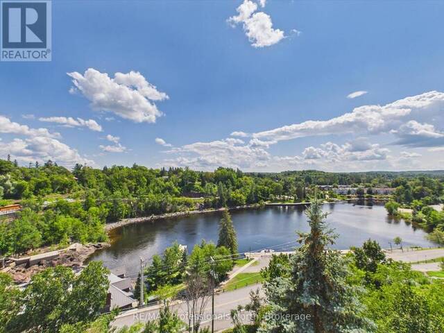 501 - 24 ONTARIO STREET Bracebridge Ontario, P1L 2H5 - 4 Bedrooms Condo For Sale