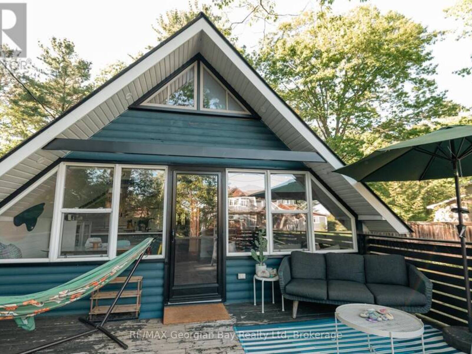 8 SUNRISE COURT, Tiny, Ontario L9M 0H2