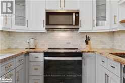 7 - 39 SOUTHBANK DRIVE | Bracebridge Ontario | Slide Image Seven