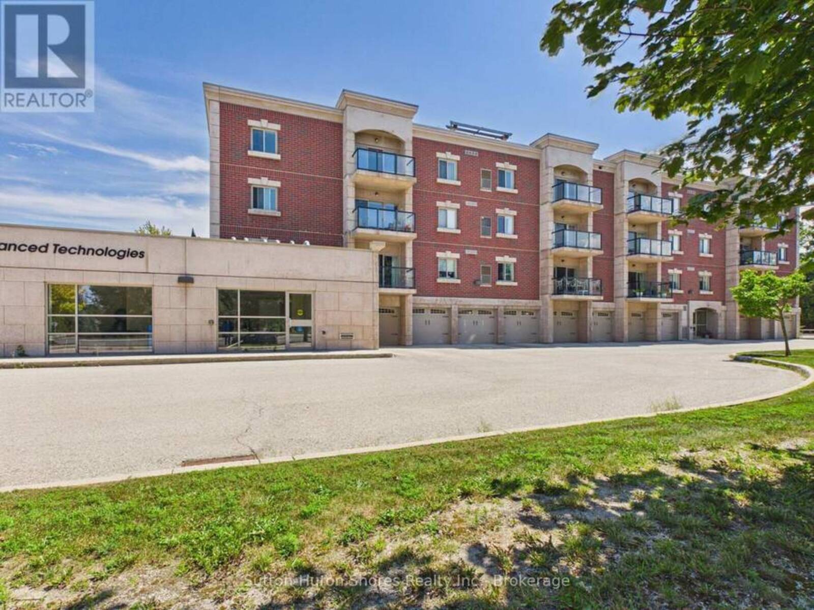 402 - 221 ADELAIDE STREET, Southampton, Ontario N0H 2L0