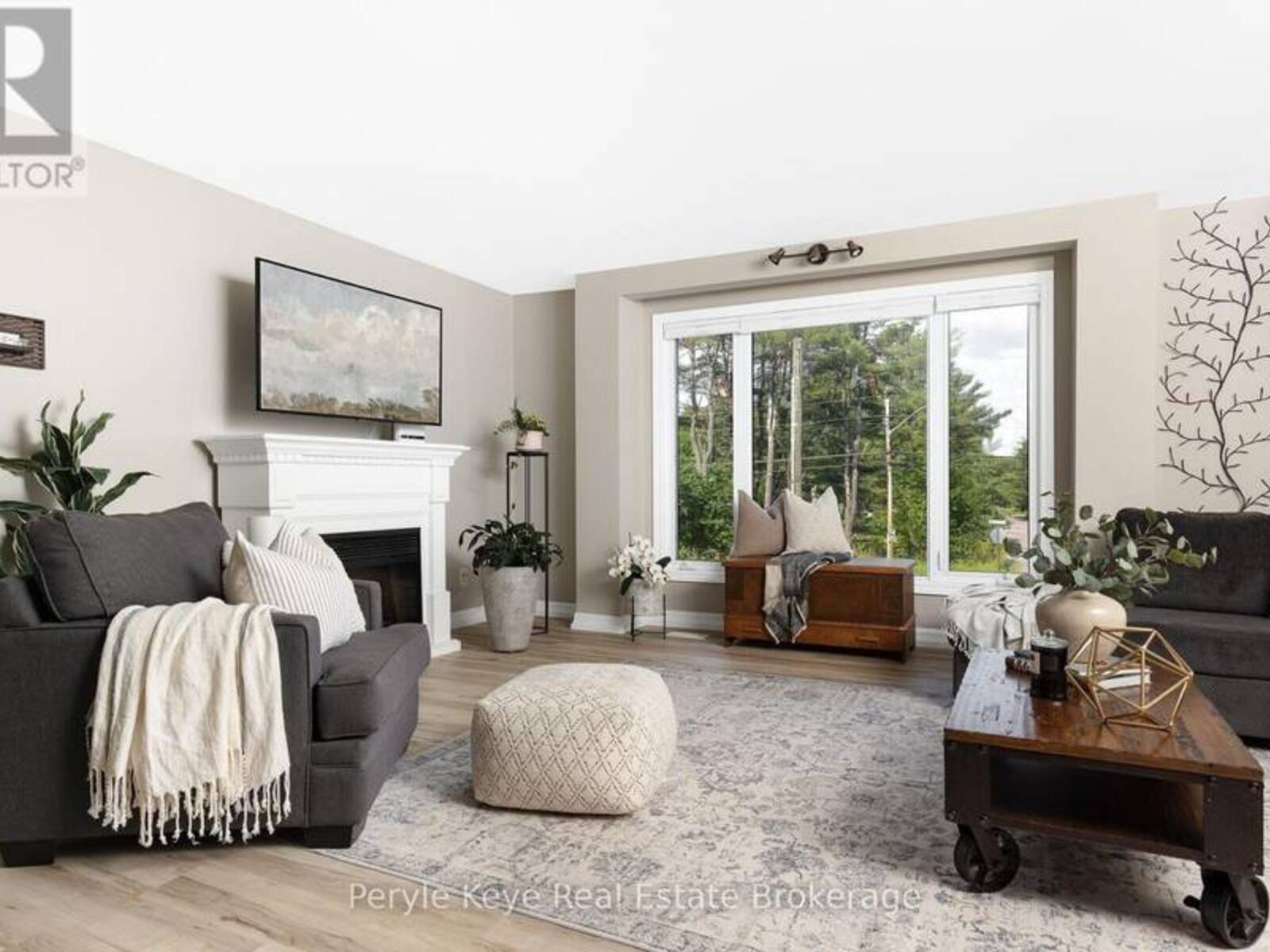 820 MANITOBA STREET, Bracebridge, Ontario P1L 0K8