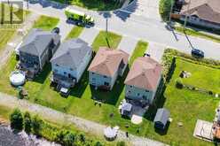 81 DOUGLAS DRIVE | Bracebridge Ontario | Slide Image Nine