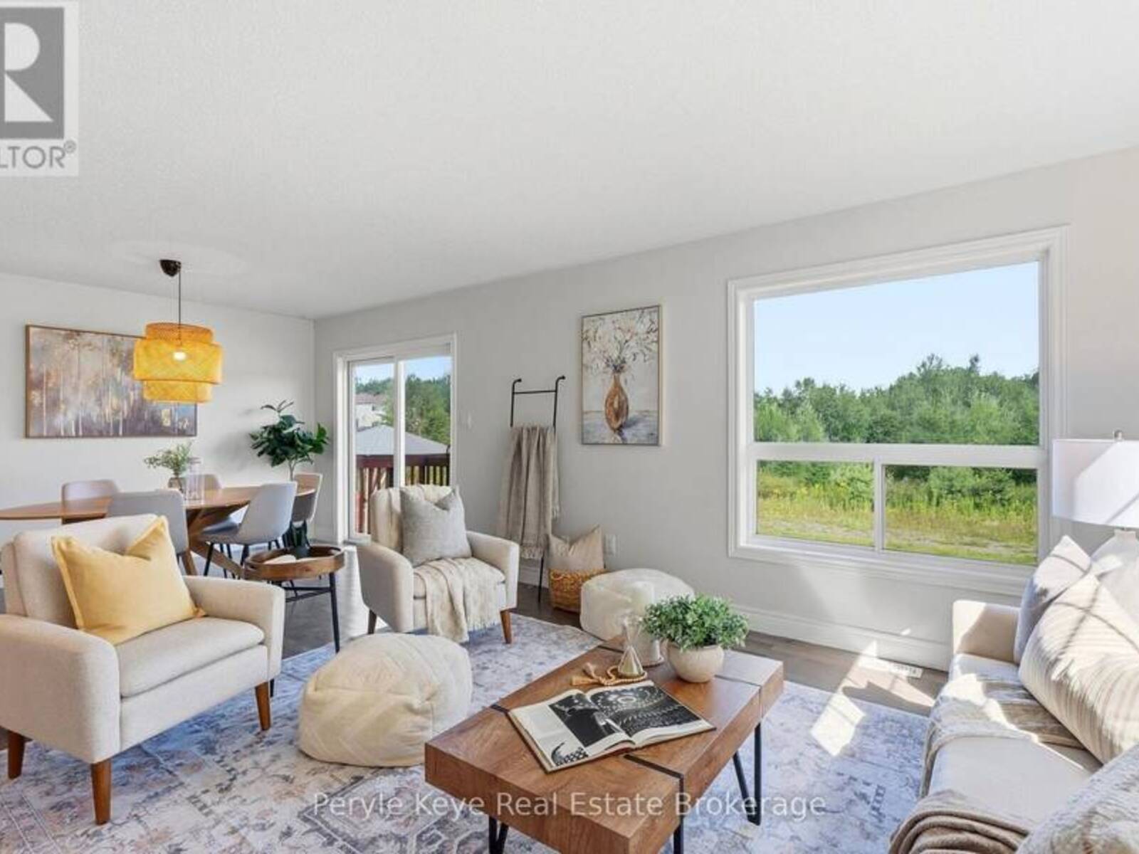 81 DOUGLAS DRIVE, Bracebridge, Ontario P1L 0L3