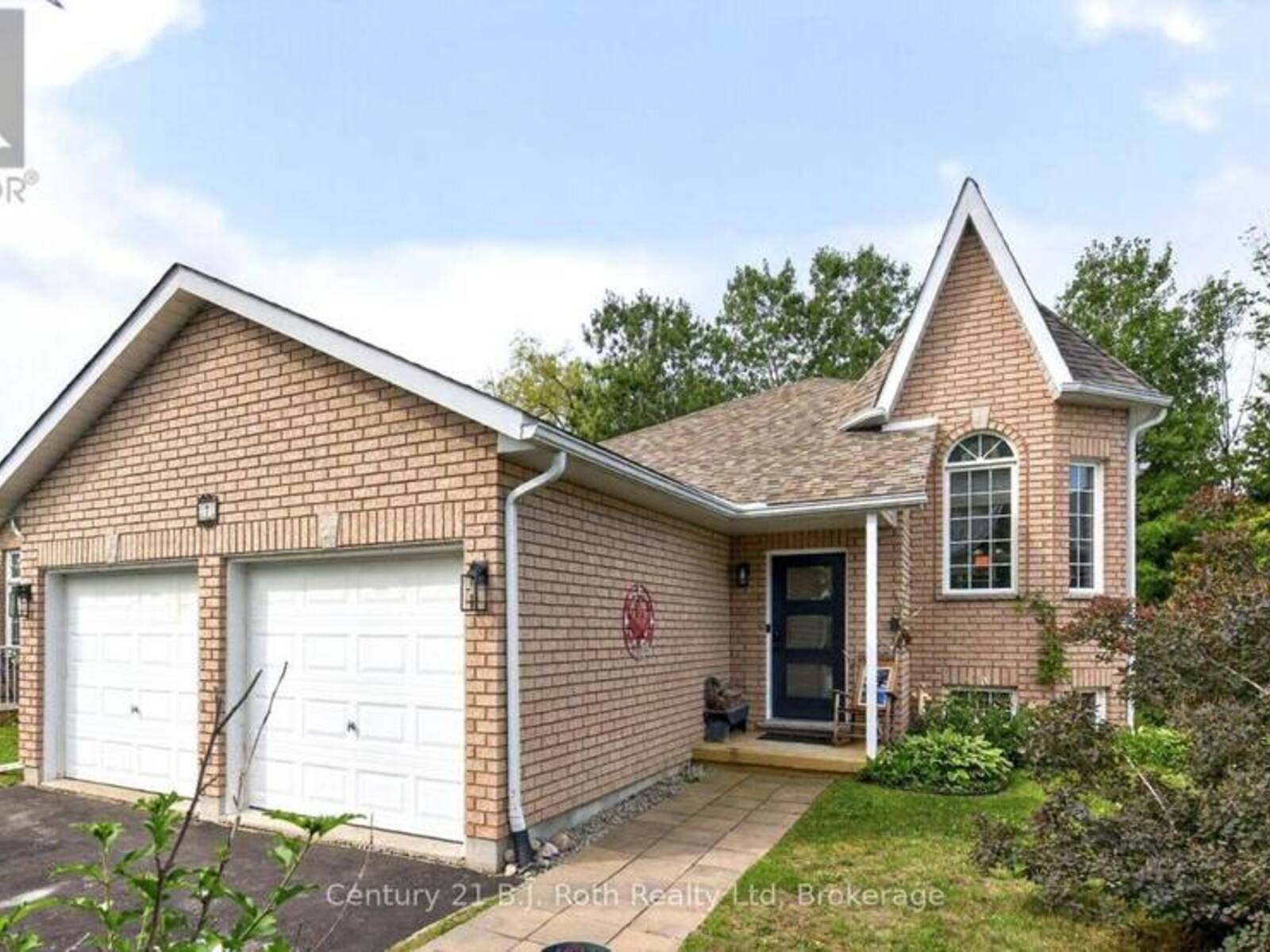 7 GEORGIAS WALK, Tay, Ontario L0K 2A0
