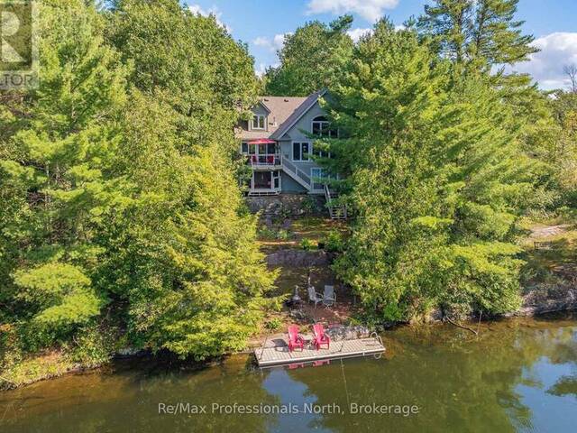 1005 LAIDLAW AVENUE Gravenhurst Ontario, L0K 2B0 - 3 Bedrooms Waterfront Home For sale