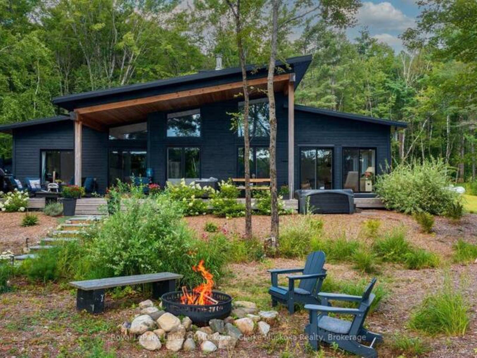 56 BLAIR POINT ROAD, Rosseau, Ontario P0C 1J0