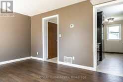 65 MAPLE AVENUE | Stratford Ontario | Slide Image Eleven