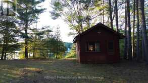1014 LOG CABIN LANE | Haliburton Ontario | Slide Image Thirty-one