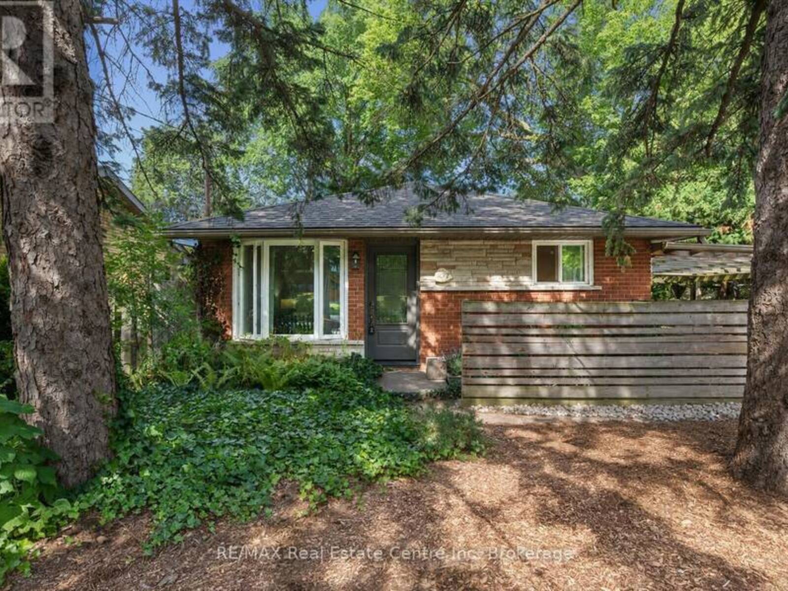 277 KATHLEEN STREET, Guelph, Ontario N1H 4Y7