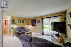7287 WELLINGTON RD 109 | Mapleton Ontario | Slide Image Twenty-three