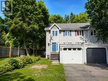 560 JOHN STREET S | Gravenhurst Ontario | Slide Image One