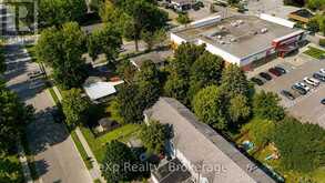 560 JOHN STREET S | Gravenhurst Ontario | Slide Image Three