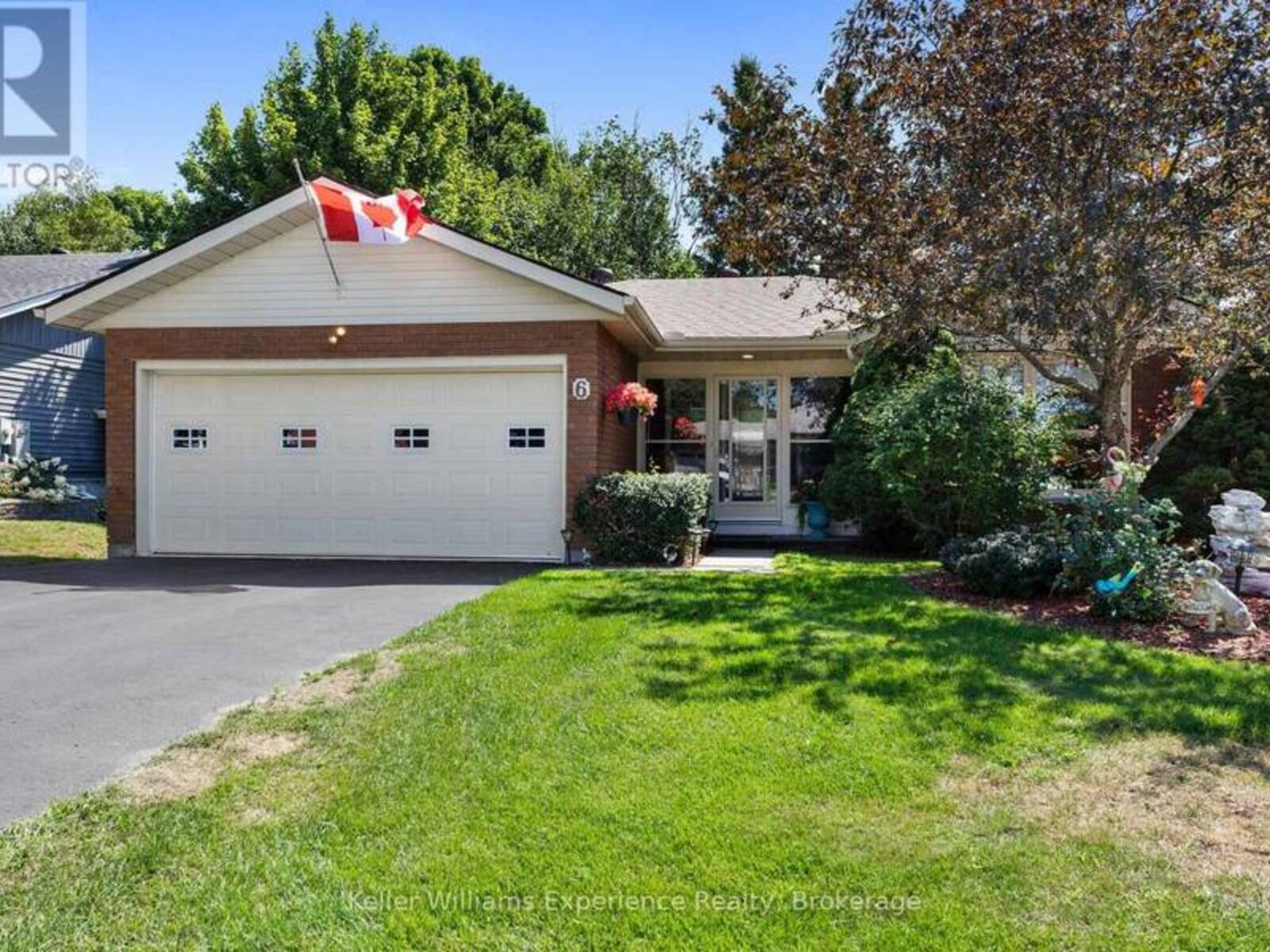 6 BONAVENTURE PLACE, Penetanguishene, Ontario L9M 1J3