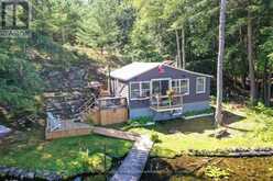 38 ISLAND 130 SEVERN RIVER | Port Severn Ontario | Slide Image One