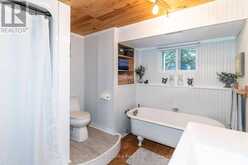 26 SUGAR MAPLE LANE | Huntsville Ontario | Slide Image Eight