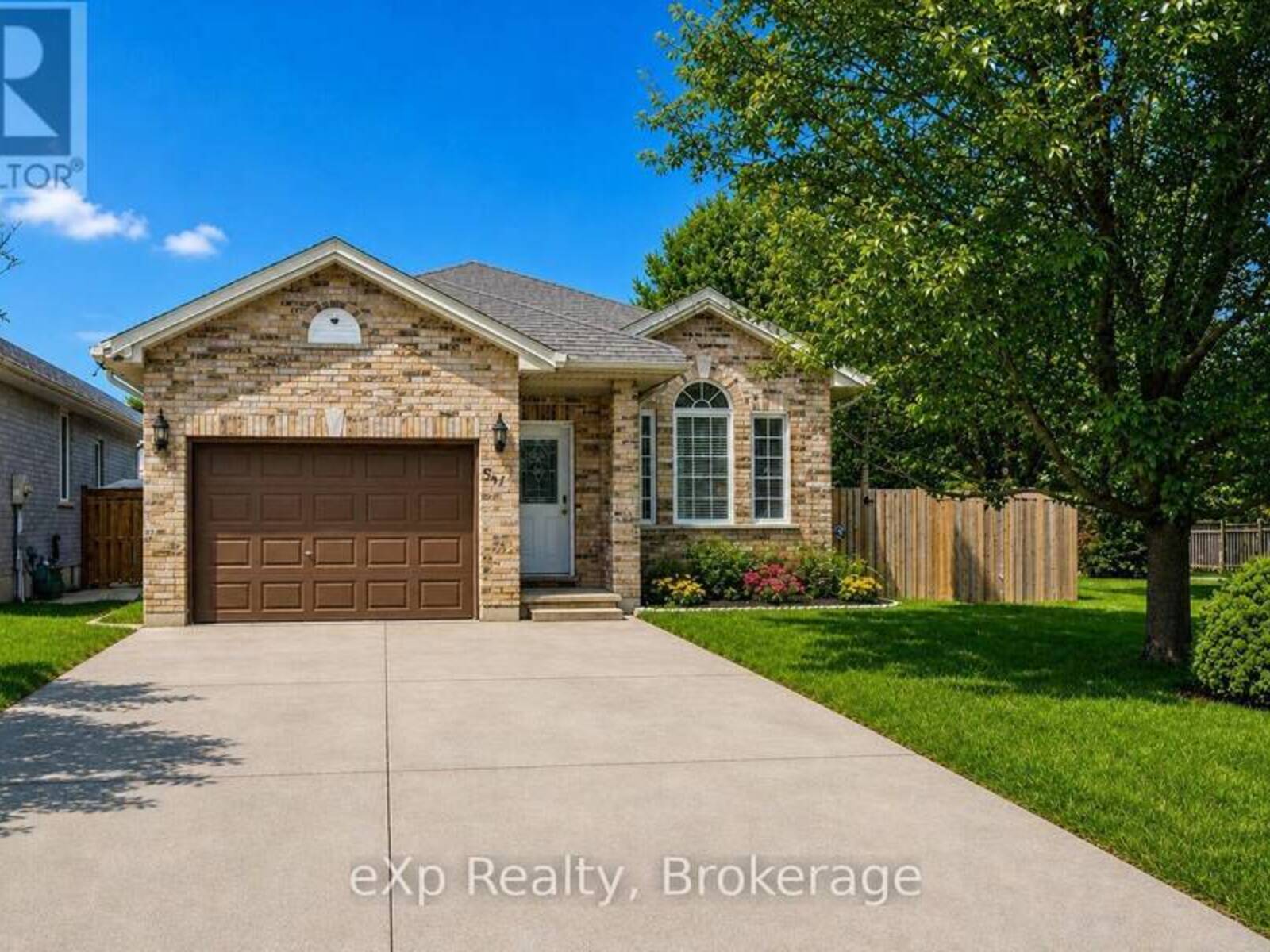 547 FOREST CREEK PLACE, London, Ontario N5Y 5T7