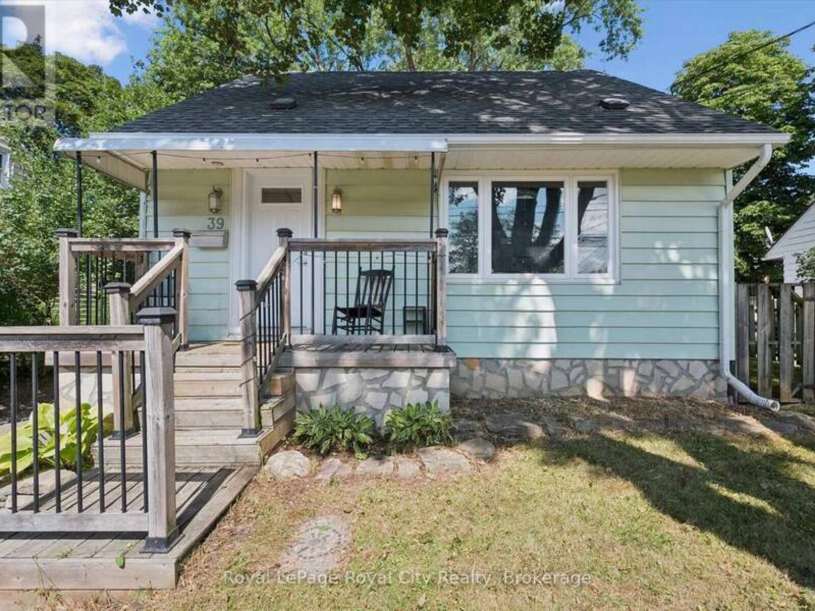 39 RIDGEWOOD AVENUE, Guelph, Ontario N1H 6C3
