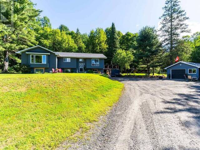 521 OLD MUSKOKA ROAD Huntsville Ontario, P1H 0G8 - 4 Bedrooms Home For Sale