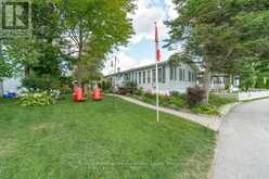 41 TRILLIUM BEACH DRIVE PVT DRIVE | Puslinch Ontario | Slide Image Three