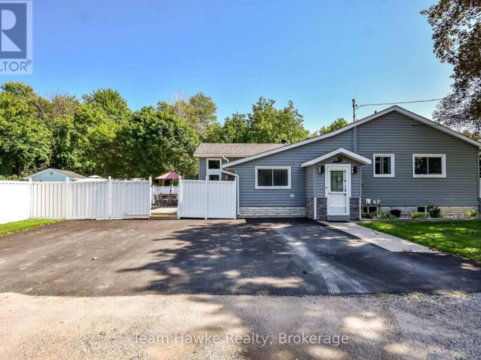 25 LUCY STREET, Penetanguishene, Ontario L9M 1K7