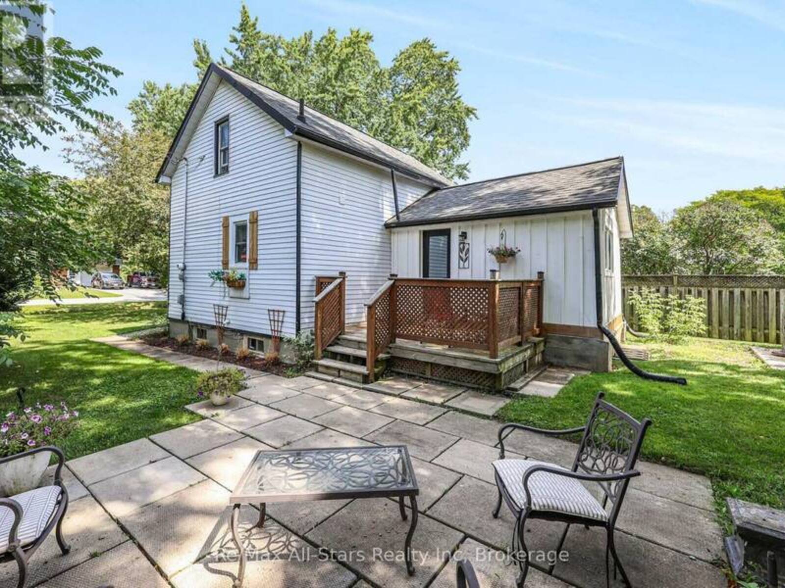 283 MARGARET STREET, Meaford, Ontario N4L 1B5