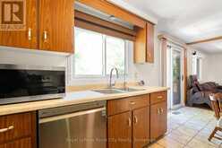 121 IMPERIAL ROAD N | Guelph Ontario | Slide Image Sixteen
